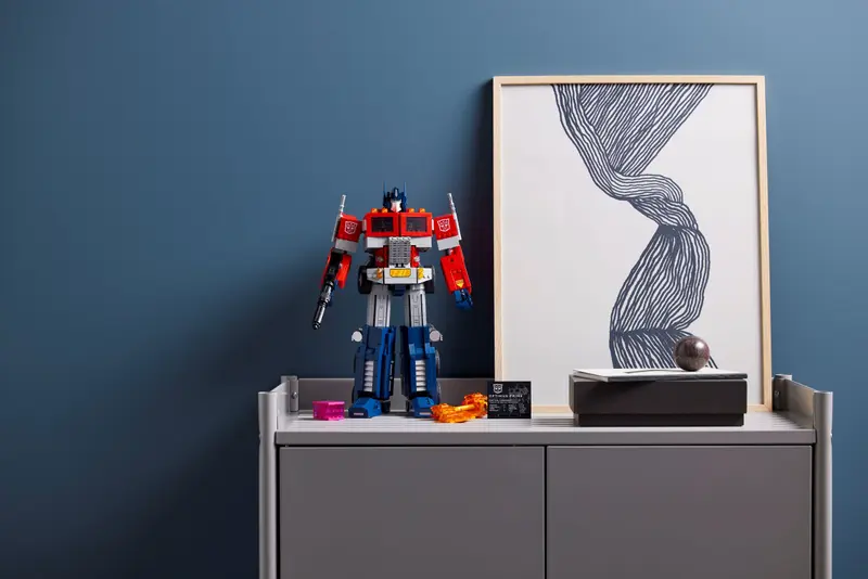 10302 alt10 Конструктор LEGO 10302 ICONS Оптимус Прайм Transformers
