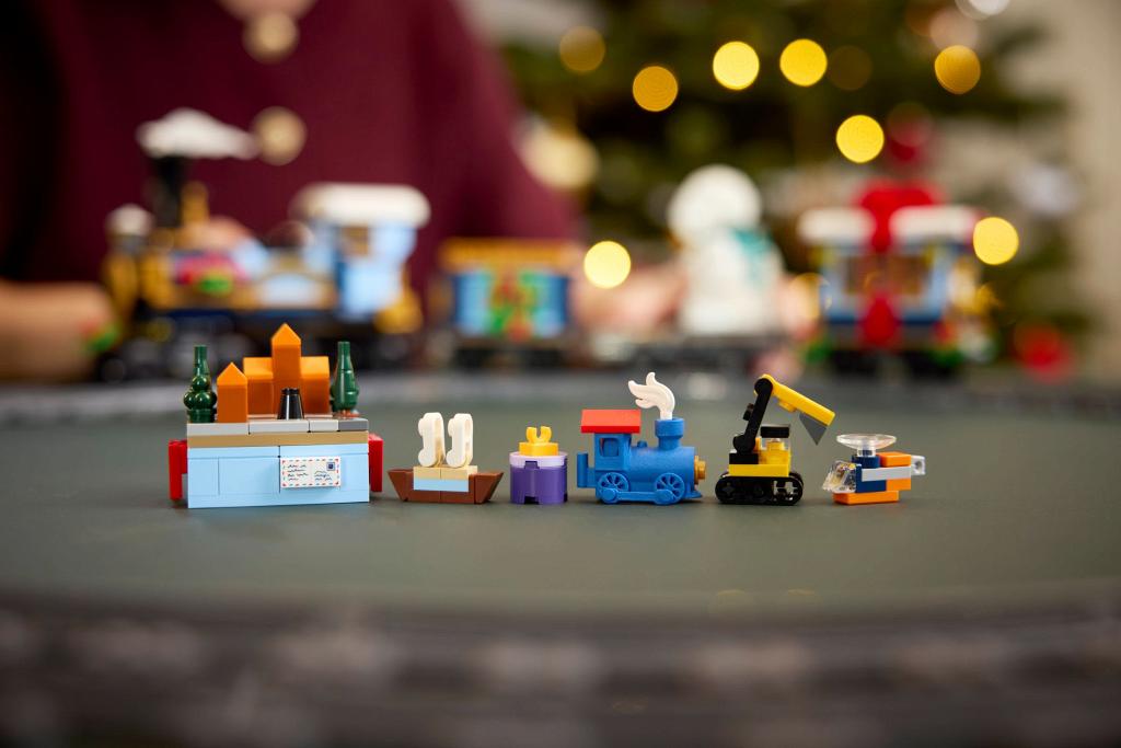Конструктор Lego 10361 ICONS Праздничный экспресс