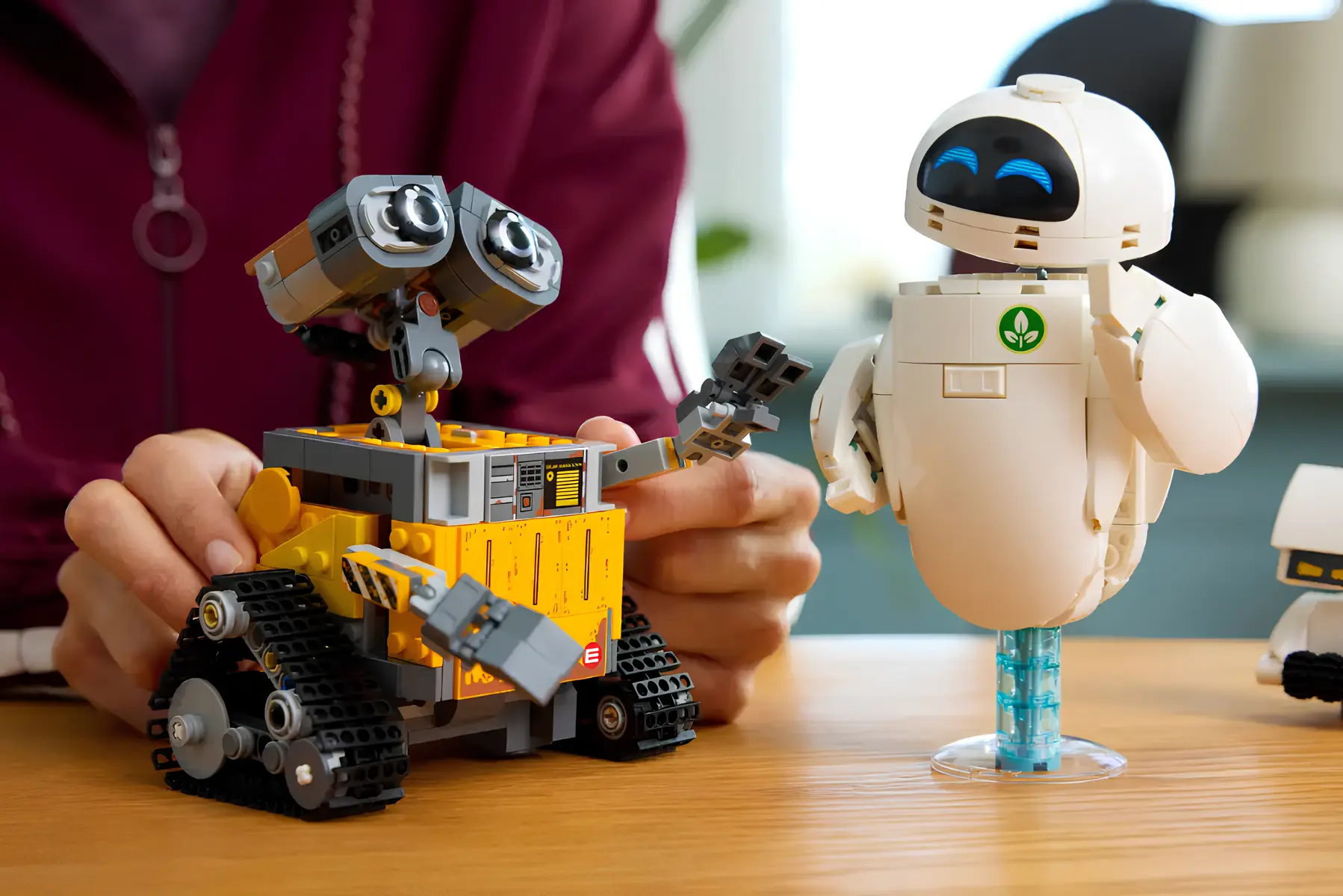 Конструктор Lego 43279 Disney ВАЛЛ-И и ЕВА