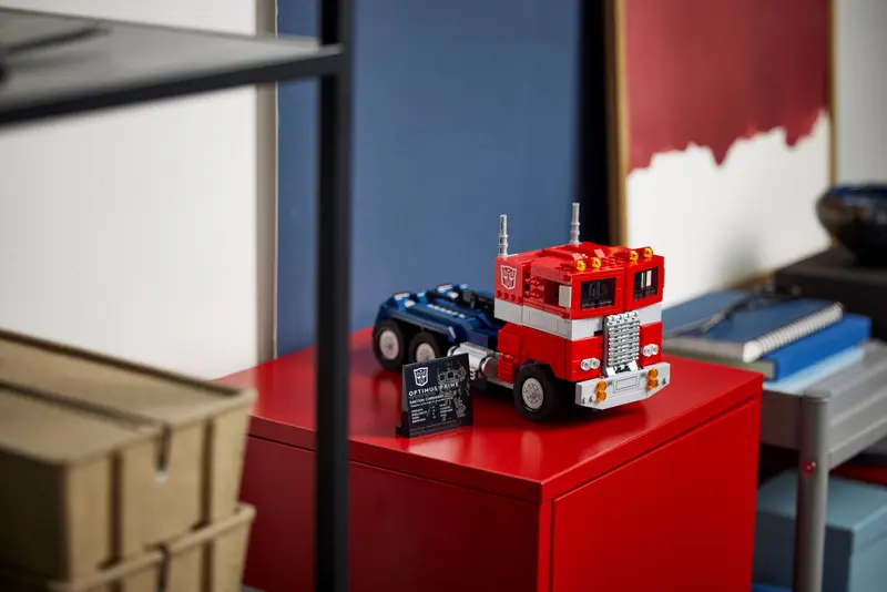 10302 alt11 Конструктор LEGO 10302 ICONS Оптимус Прайм Transformers